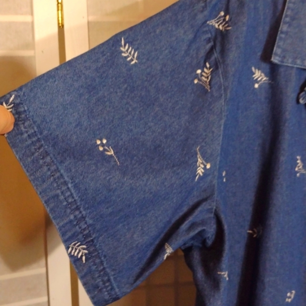 Denim & Co cotton denim camp shirt  2x - Picture 2 of 8